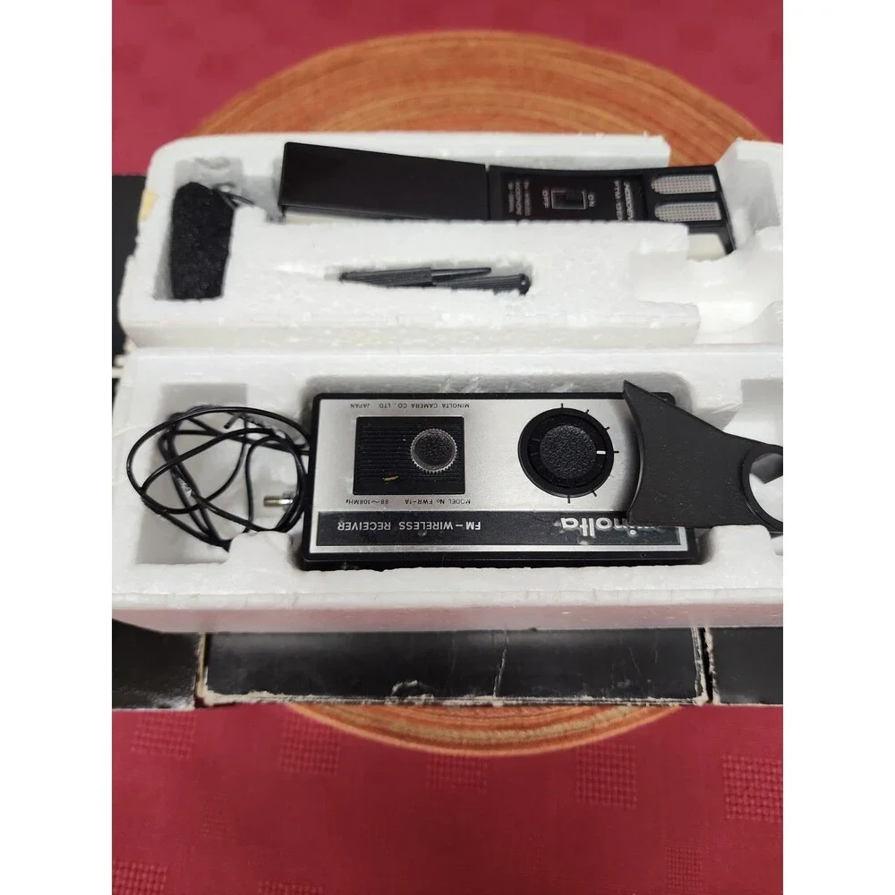 Vintage Minolta FM-Wireless Microphone Kit For Sound Movie Cameras Untested